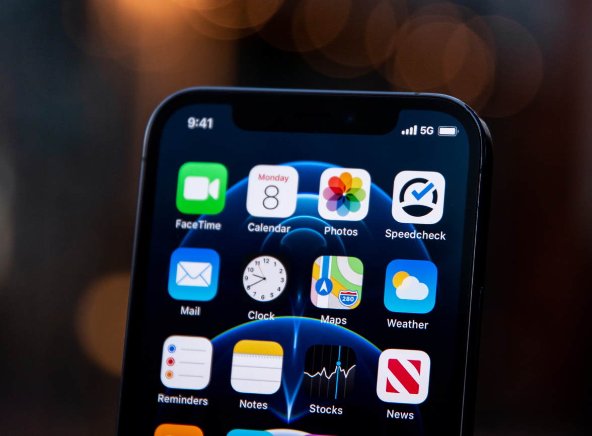 琼海苹果手机维修分享为什么 iPhone 12 在冬季会自动关机 