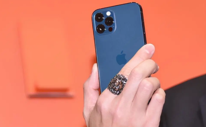 琼海苹果手机维修分享iPhone12系列重启方法教程 